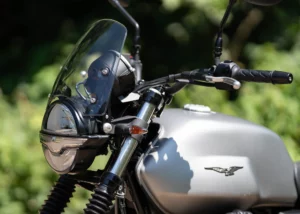 DART CLASSIC S3 flyscreen. MOTO GUZZI V7 850cc.